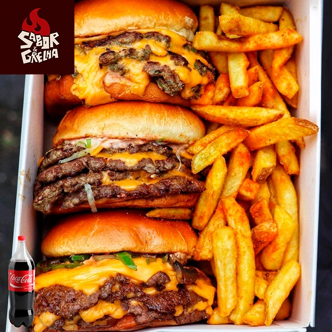 COMBO TRIO SMASH - 3x Classic Smash Burguer + 500g Fritas + Coca Cola 2 Litros